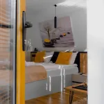 Blisku Do Gradot - Riverfront Luxury