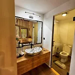 Blisku Do Gradot - Riverfront Luxury Lodge Skopje