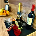 Blisku Do Gradot - Riverfront Luxury 롯지 스코페