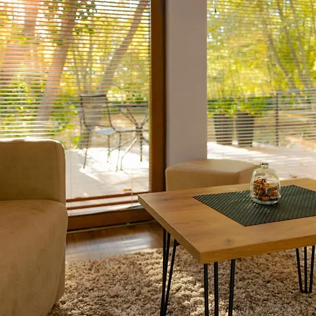 Blisku Do Gradot - Riverfront Luxury *