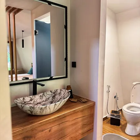 Blisku Do Gradot - Riverfront Luxury Lodge Skopie