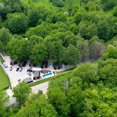 山林小屋 Blisku Do Gradot - Riverfront Luxury 斯科普里