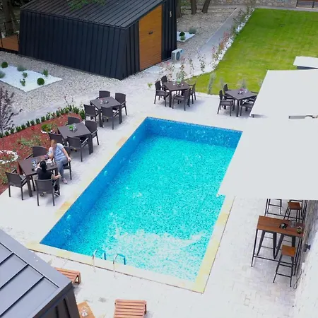 山林小屋 Blisku Do Gradot - Riverfront Luxury 斯科普里