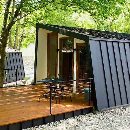 Lodge Blisku Do Gradot - Riverfront Luxury