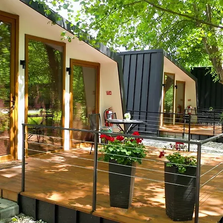 Blisku Do Gradot - Riverfront Luxury