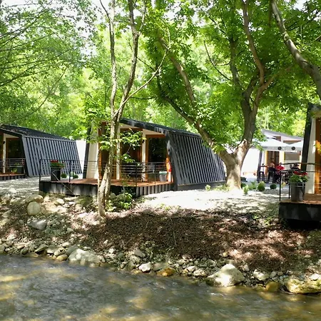 山林小屋 Blisku Do Gradot - Riverfront Luxury *