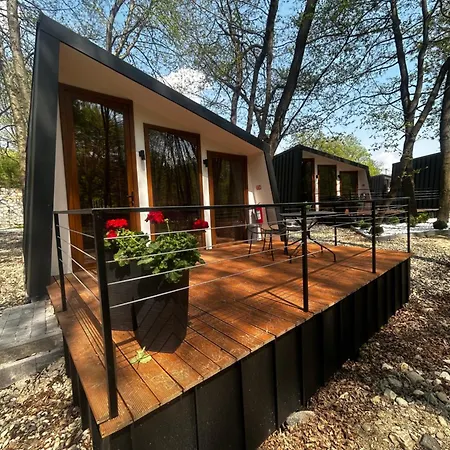 山林小屋 Blisku Do Gradot - Riverfront Luxury