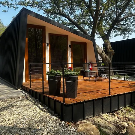 Blisku Do Gradot - Riverfront Luxury