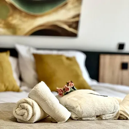 Blisku Do Gradot - Riverfront Luxury Skopje