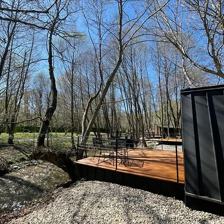 Blisku Do Gradot Lodge *