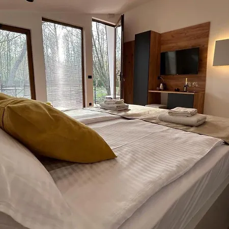 Blisku Do Gradot - Riverfront Luxury * Skopie