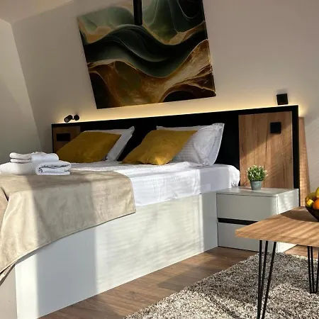 Blisku Do Gradot - Riverfront Luxury 斯科普里