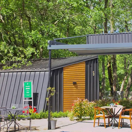 Lodge Blisku Do Gradot - Riverfront Luxury *