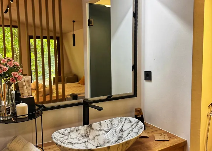 Blisku Do Gradot - Riverfront Luxury Lodge Skopje