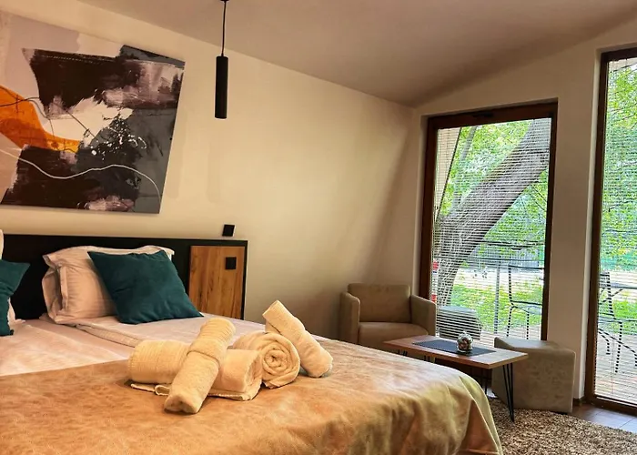 Lodge Blisku Do Gradot - Riverfront Luxury