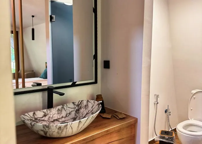 Blisku Do Gradot - Riverfront Luxury Lodge Skopje