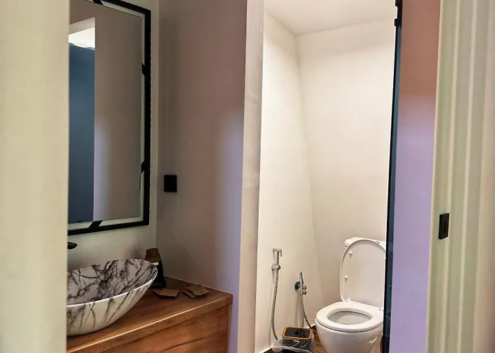 Lodge Blisku Do Gradot - Riverfront Luxury Σκόπια