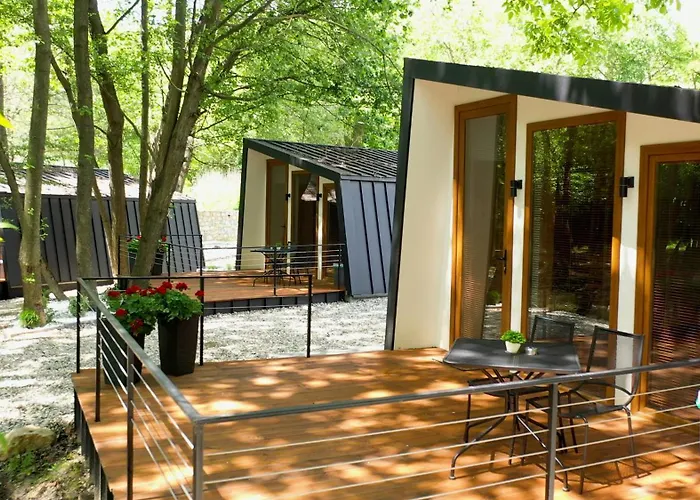 Lodge Blisku Do Gradot - Riverfront Luxury