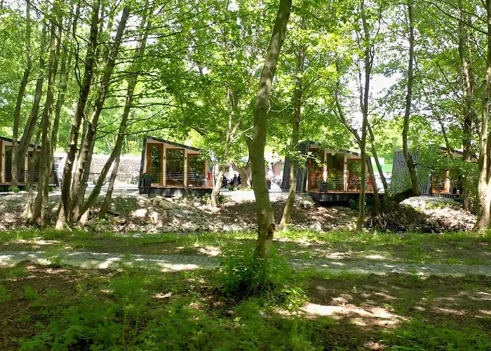 Lodge Blisku Do Gradot - Riverfront Luxury *