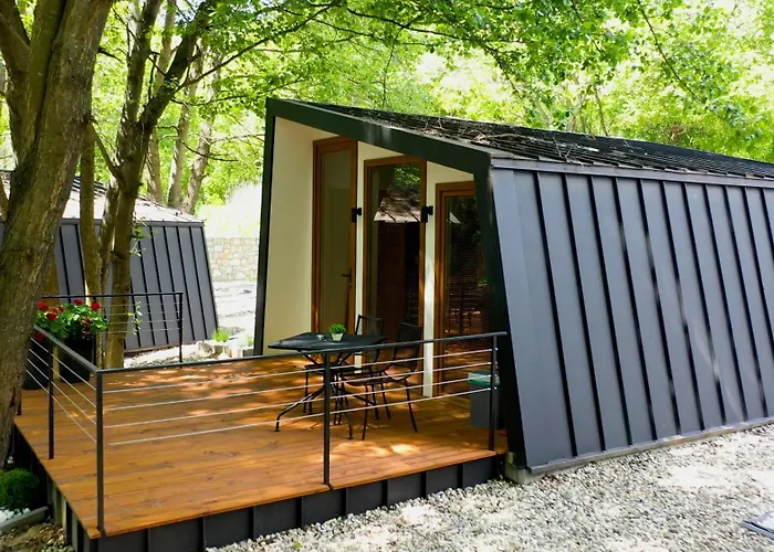 Lodge Blisku Do Gradot - Riverfront Luxury