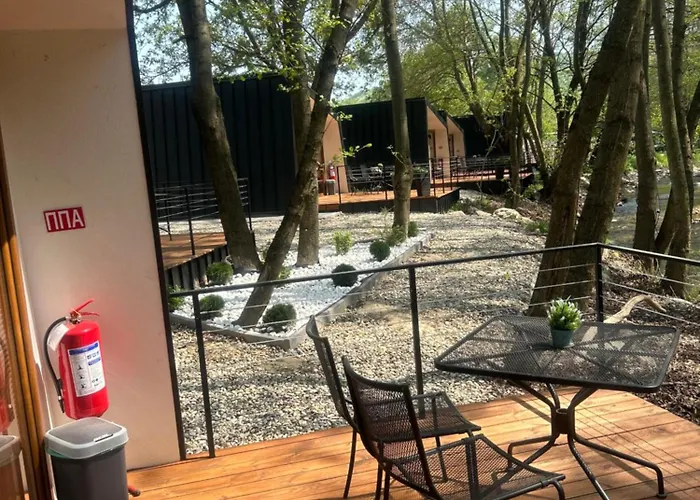 Lodge Blisku Do Gradot - Riverfront Luxury Σκόπια