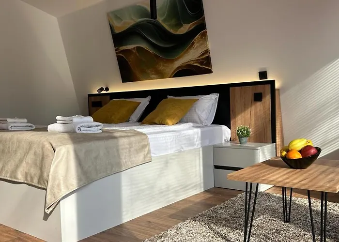 Blisku Do Gradot - Riverfront Luxury Σκόπια