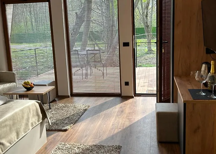 Blisku Do Gradot - Riverfront Luxury