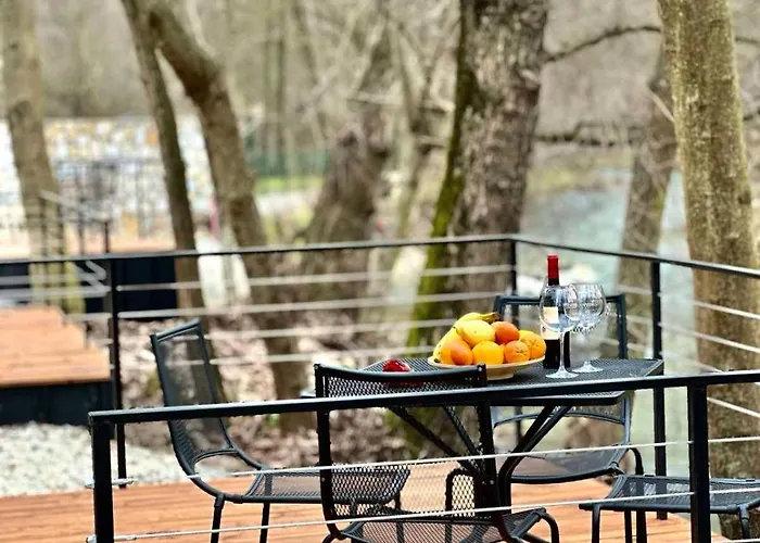 Lodge Blisku Do Gradot - Riverfront Luxury Skopje